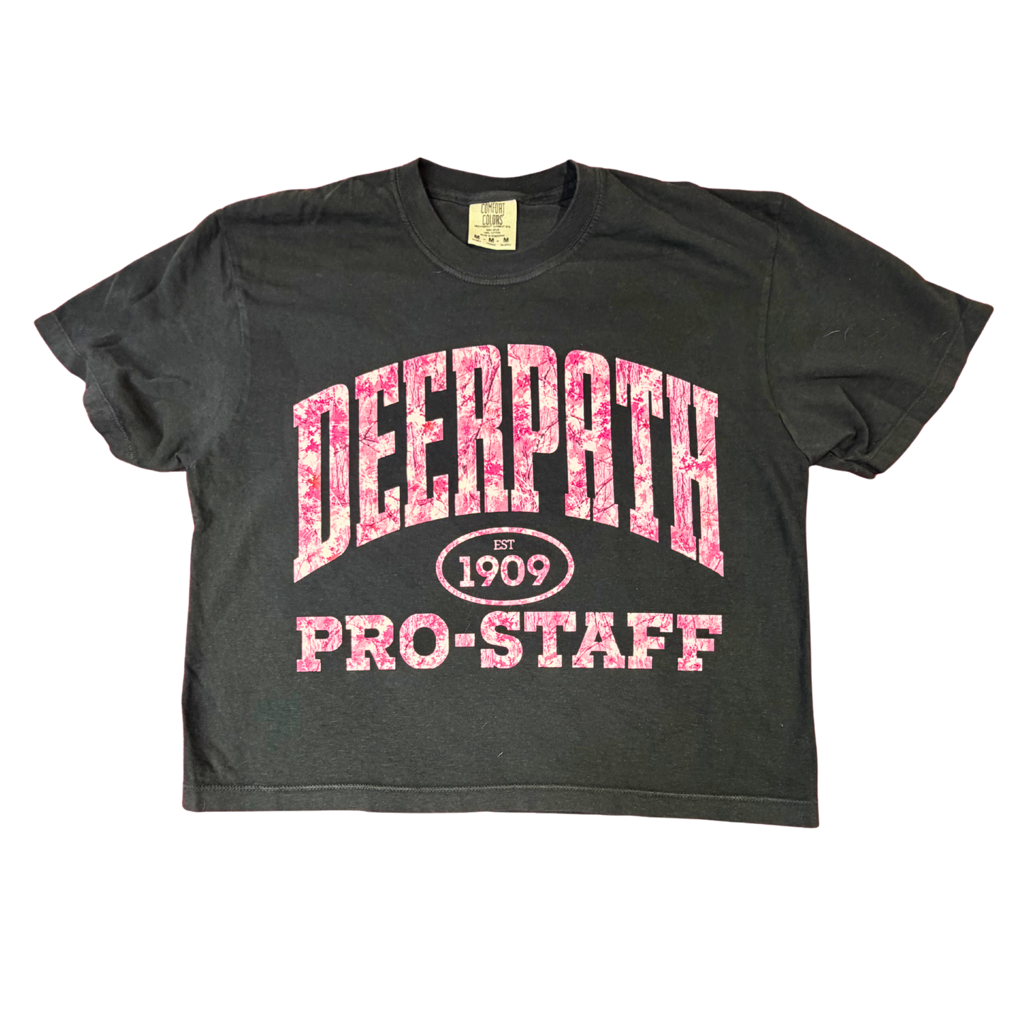 PRO-STAFF PINK CAMO BOXY CROP TEE — CORE BLACK